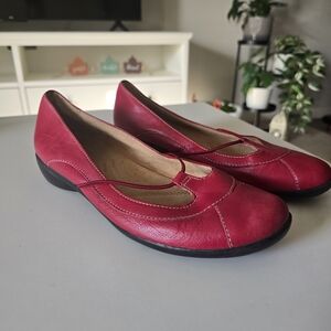 SOUL Naturalizer Women's Red Leather Slip-On Comfort Flats